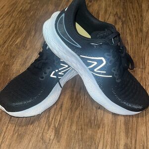 New balance shoes